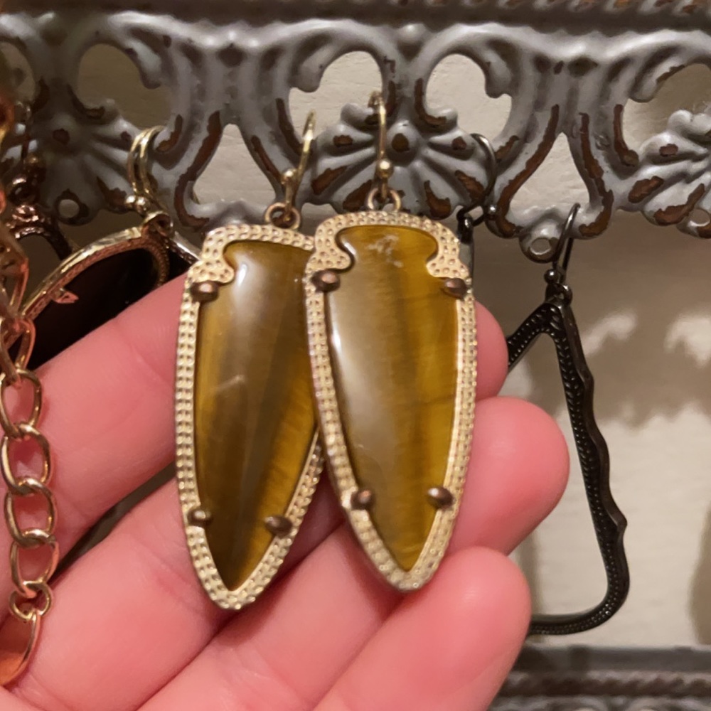 Kendra scott earrings